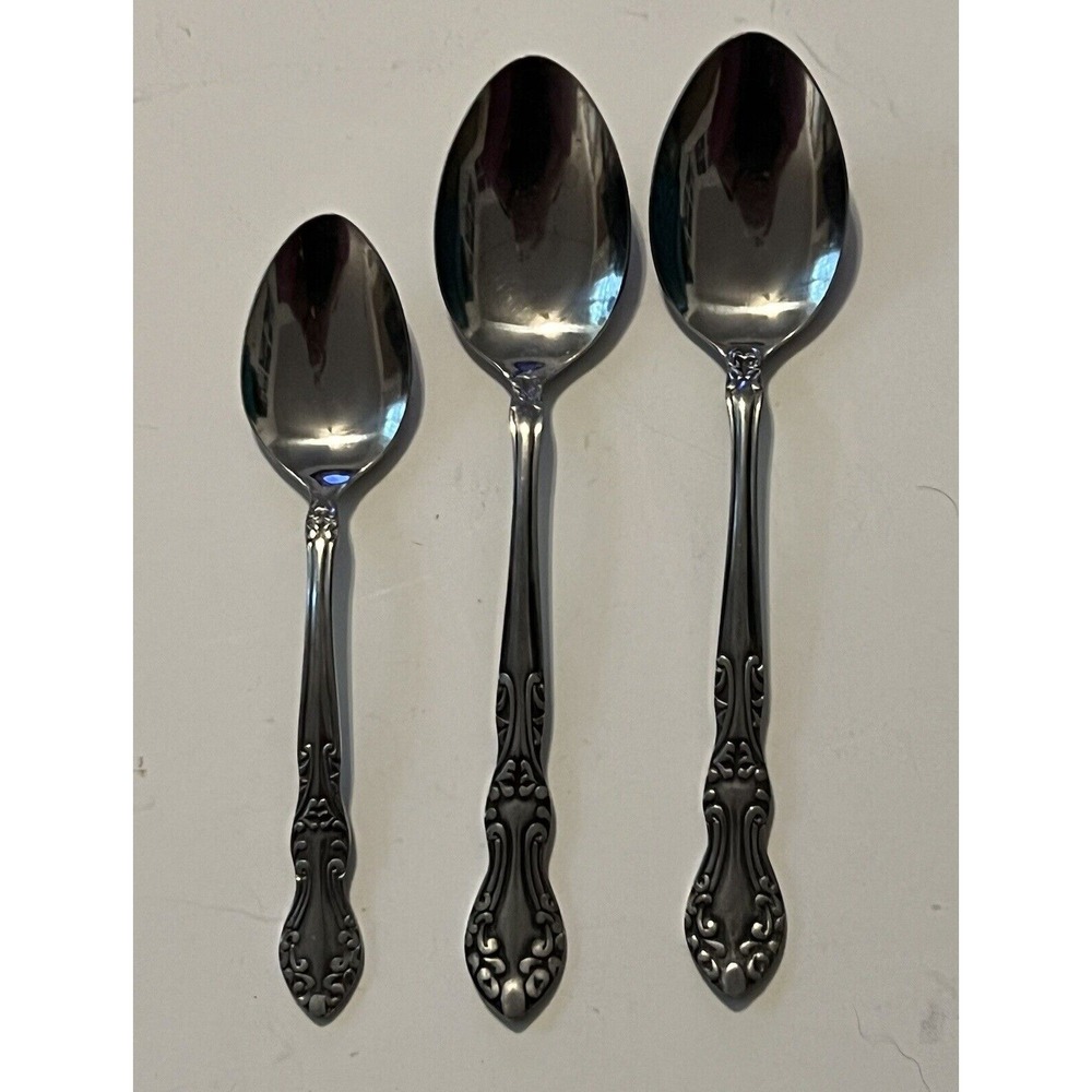 Yorkville Stainless Present Spoon Set‎ - 3 Spoons 1 Teaspoon 2 Tablespoons VGC!